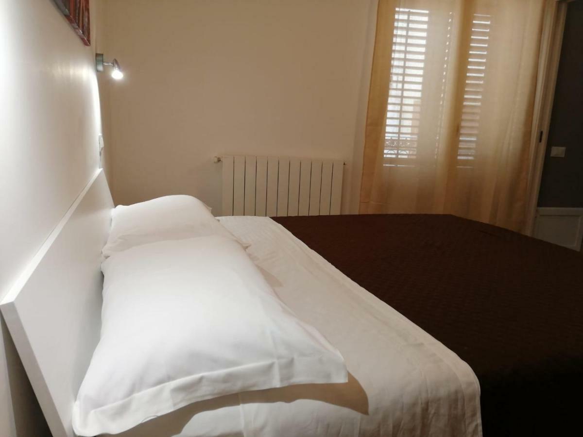 Opera Boutique Rooms Монреале Экстерьер фото