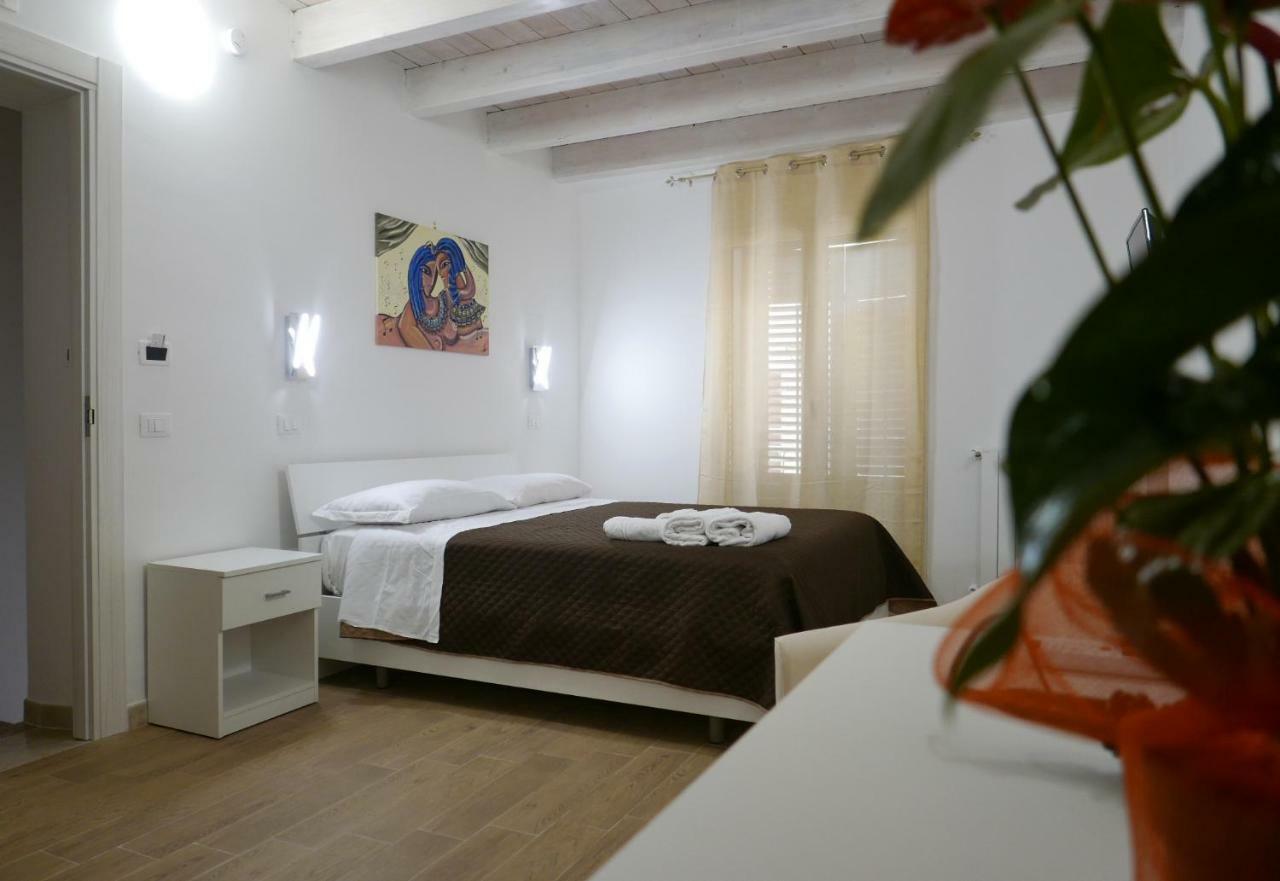 Opera Boutique Rooms Монреале Экстерьер фото