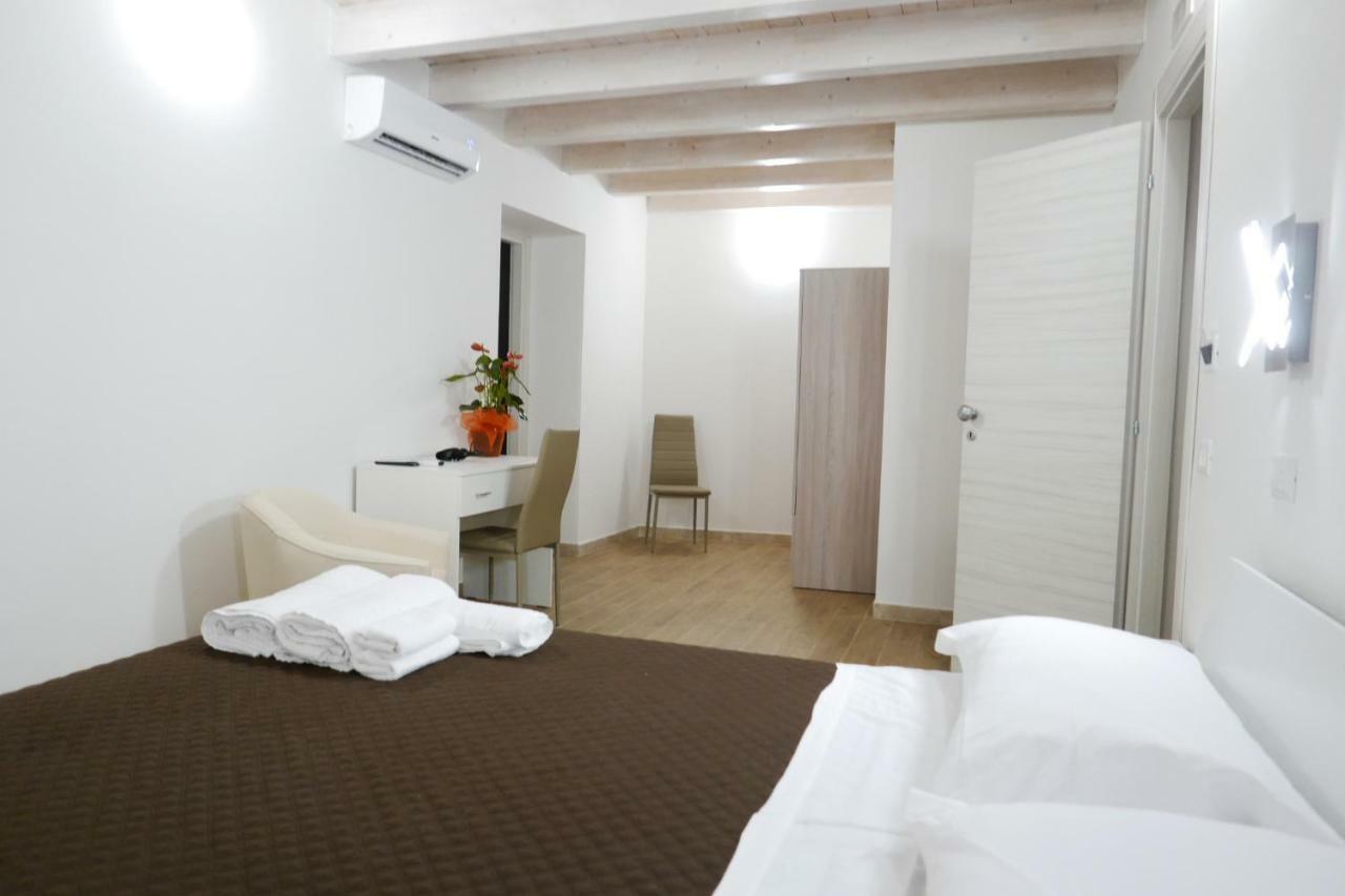 Opera Boutique Rooms Монреале Экстерьер фото
