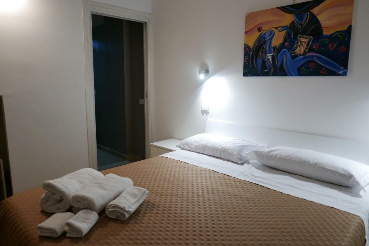 Opera Boutique Rooms Монреале Экстерьер фото