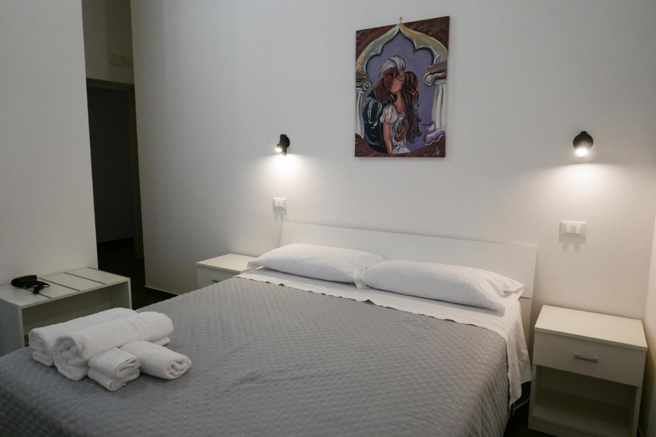 Opera Boutique Rooms Монреале Экстерьер фото