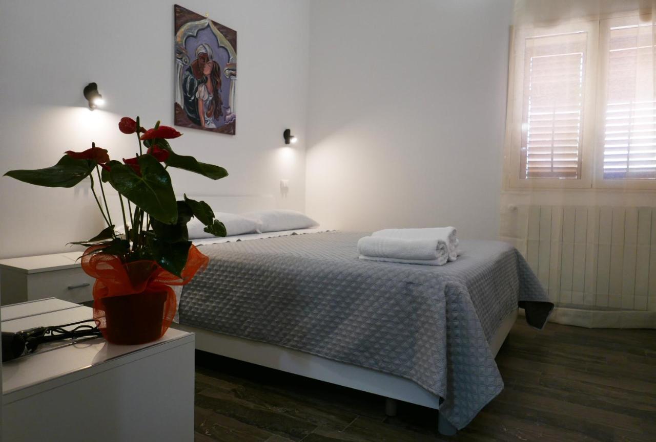 Opera Boutique Rooms Монреале Экстерьер фото